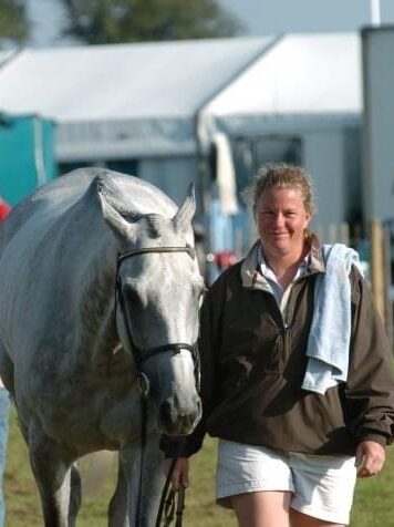 Molly Sorge for HorseGrooms - Merle Burghley